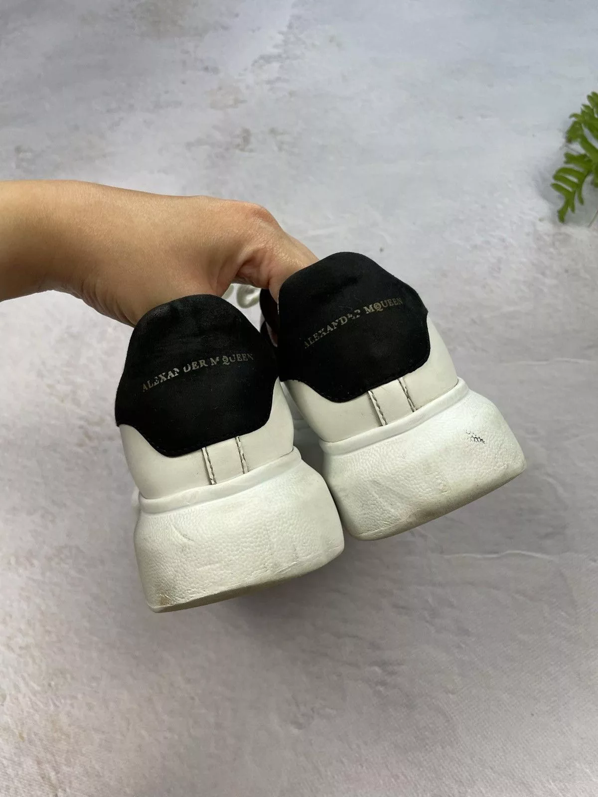 Alexander McQueen Low Top Sneakers Alexander McQueen × Designer Alexander Mcqueen Oversized Sneakers Shoes White