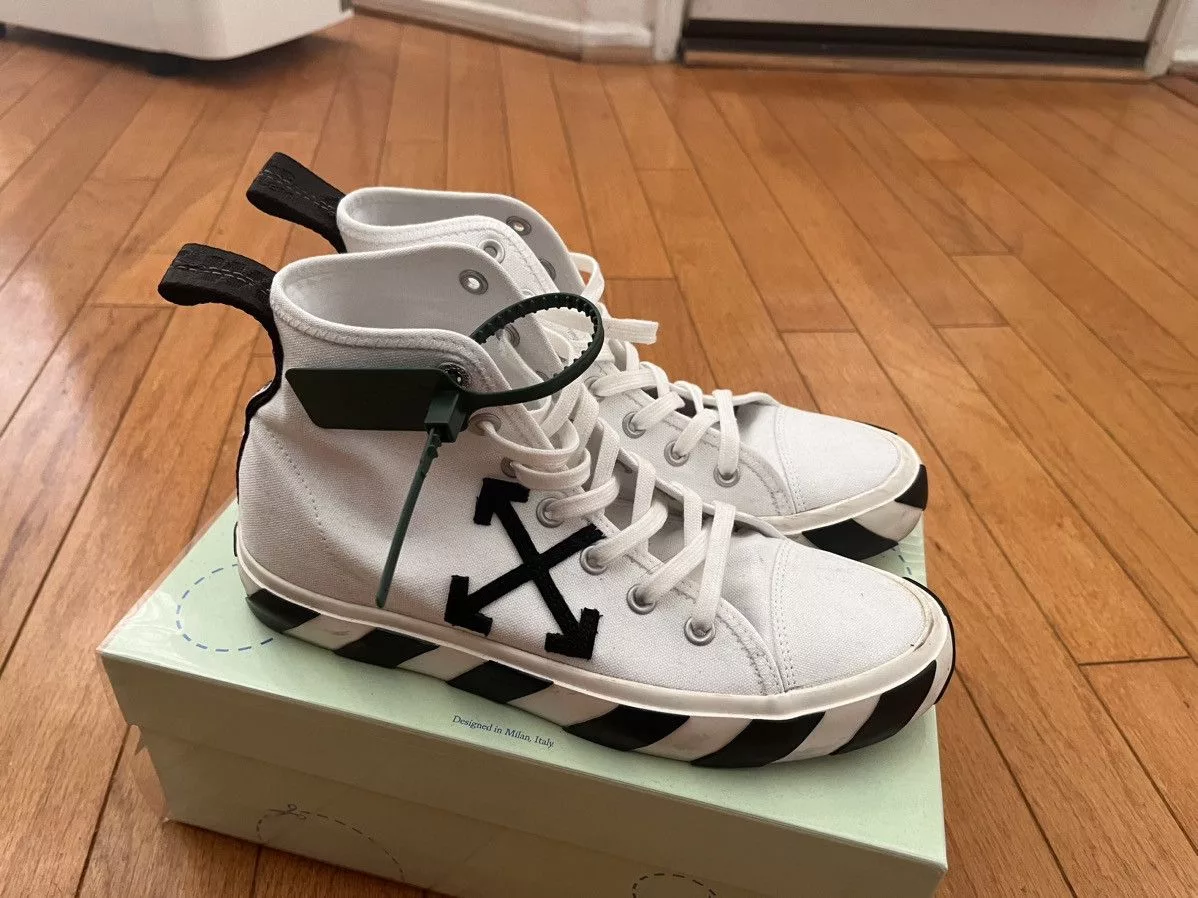 Off-White Hi Top Sneakers Off-White Vulc Mid Canvas