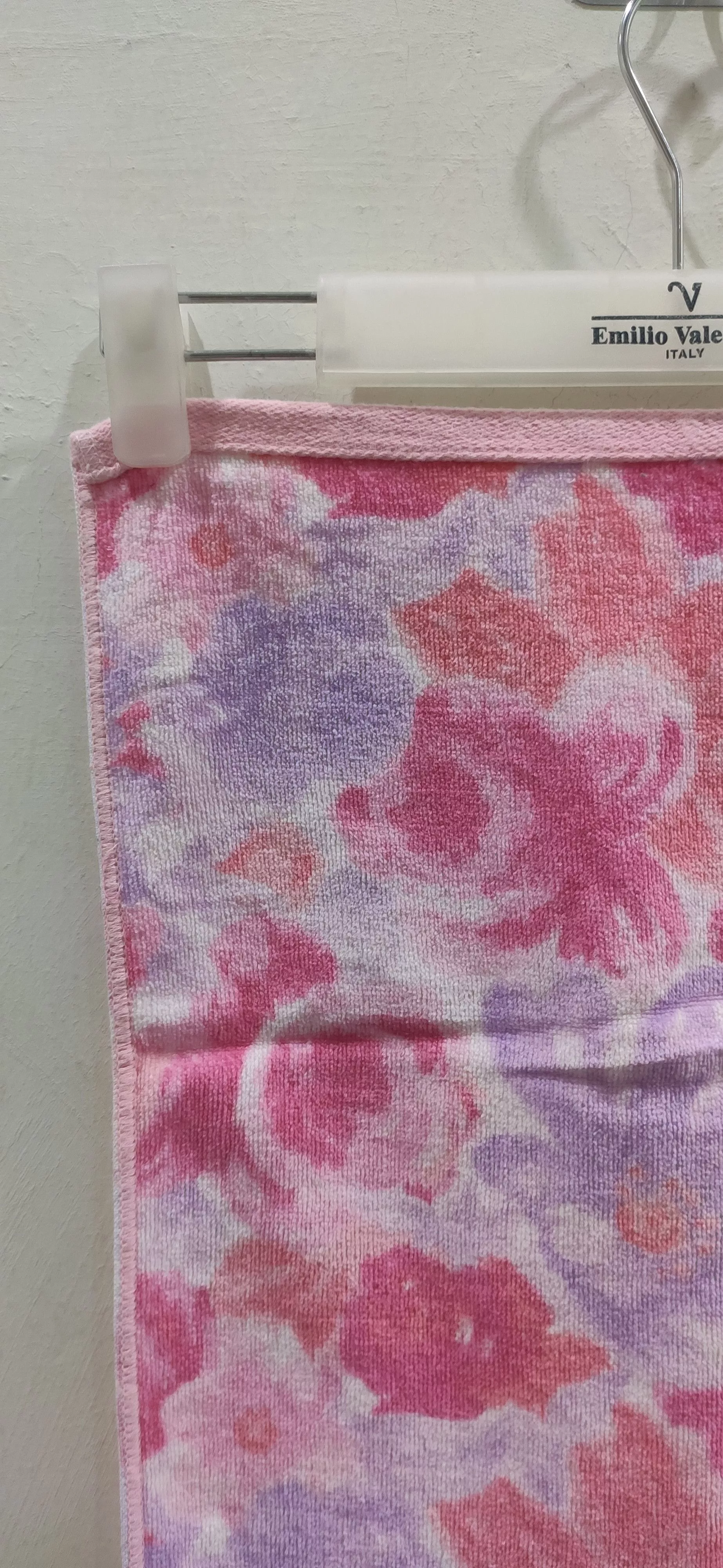 Givenchy Miscellaneous Beautiful Givenchy Gym Towel Pink