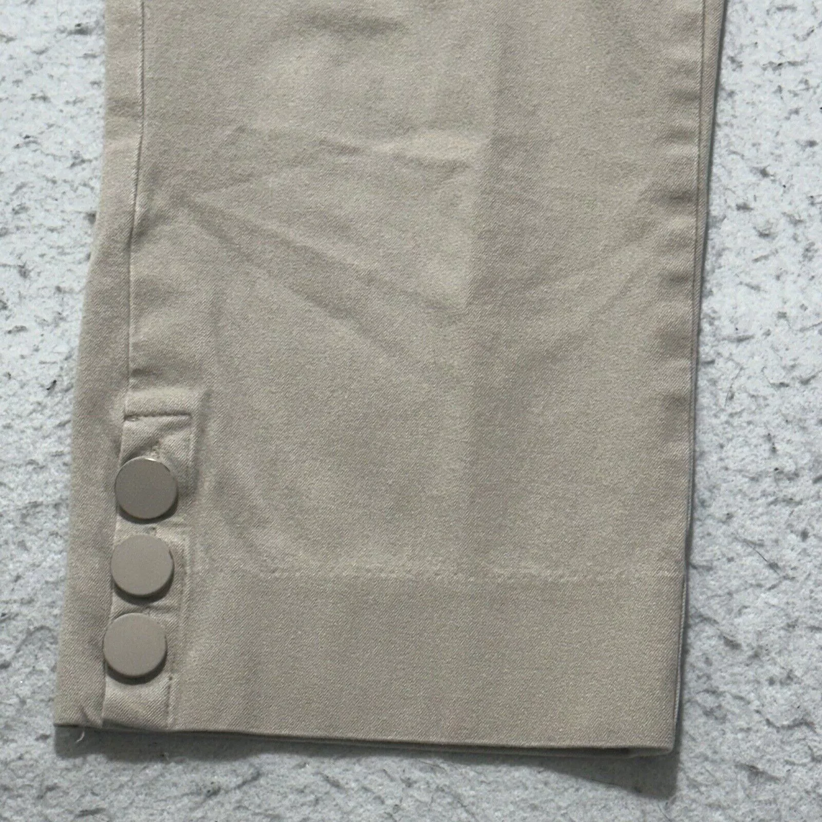 Other Pants Other Soft Surroundings PM Beige Pull On Capri Pants Stretch
