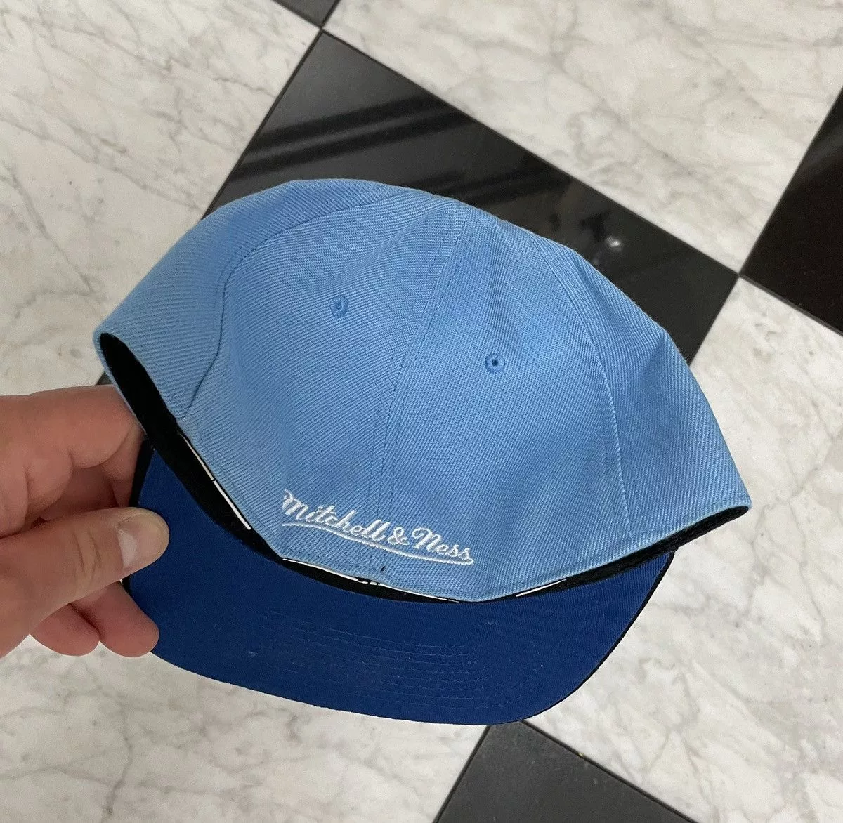Mitchell & Ness Hats Mitchell & Ness 🔥 Exclusive Lakers fitted hat size 7 Blue