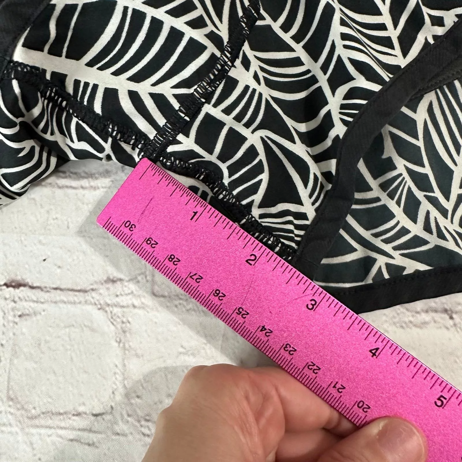 lululemon shorts size 6 Black