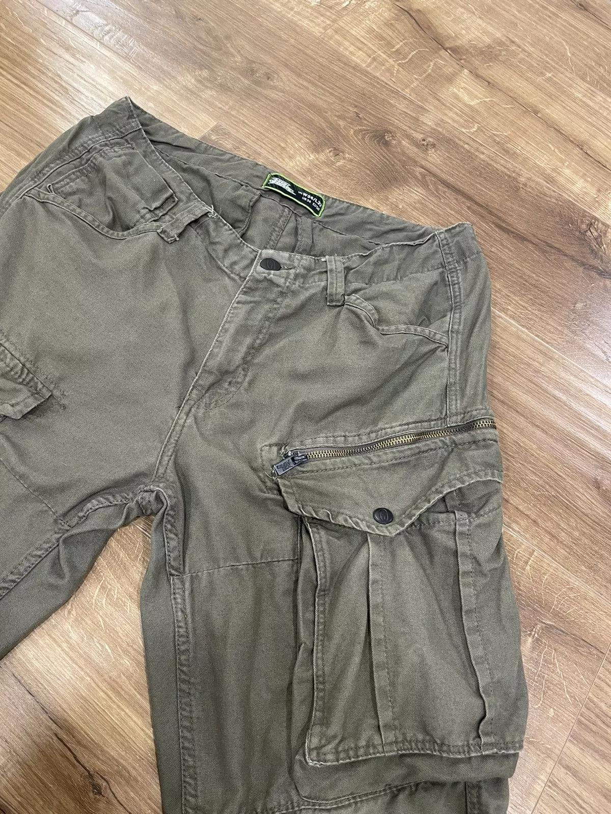 Vintage Casual Pants Vintage Olive Military Cargo Pockets Bondage Pants Size 34 Green