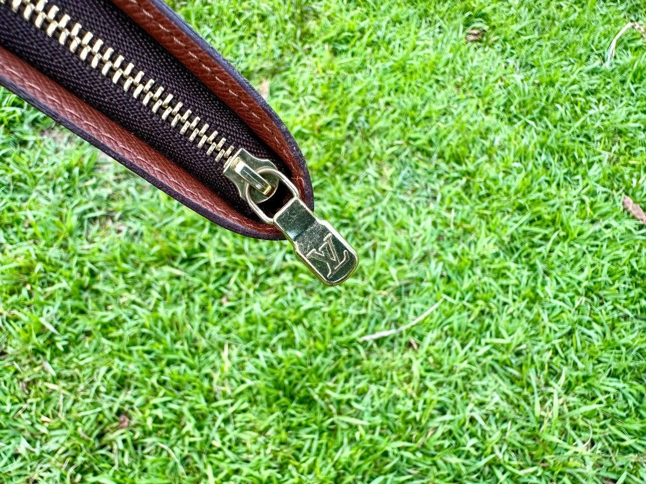 Louis Vuitton Wallets Authentic Louis Vuitton Monogram Canvas Zippy Wallet Brown