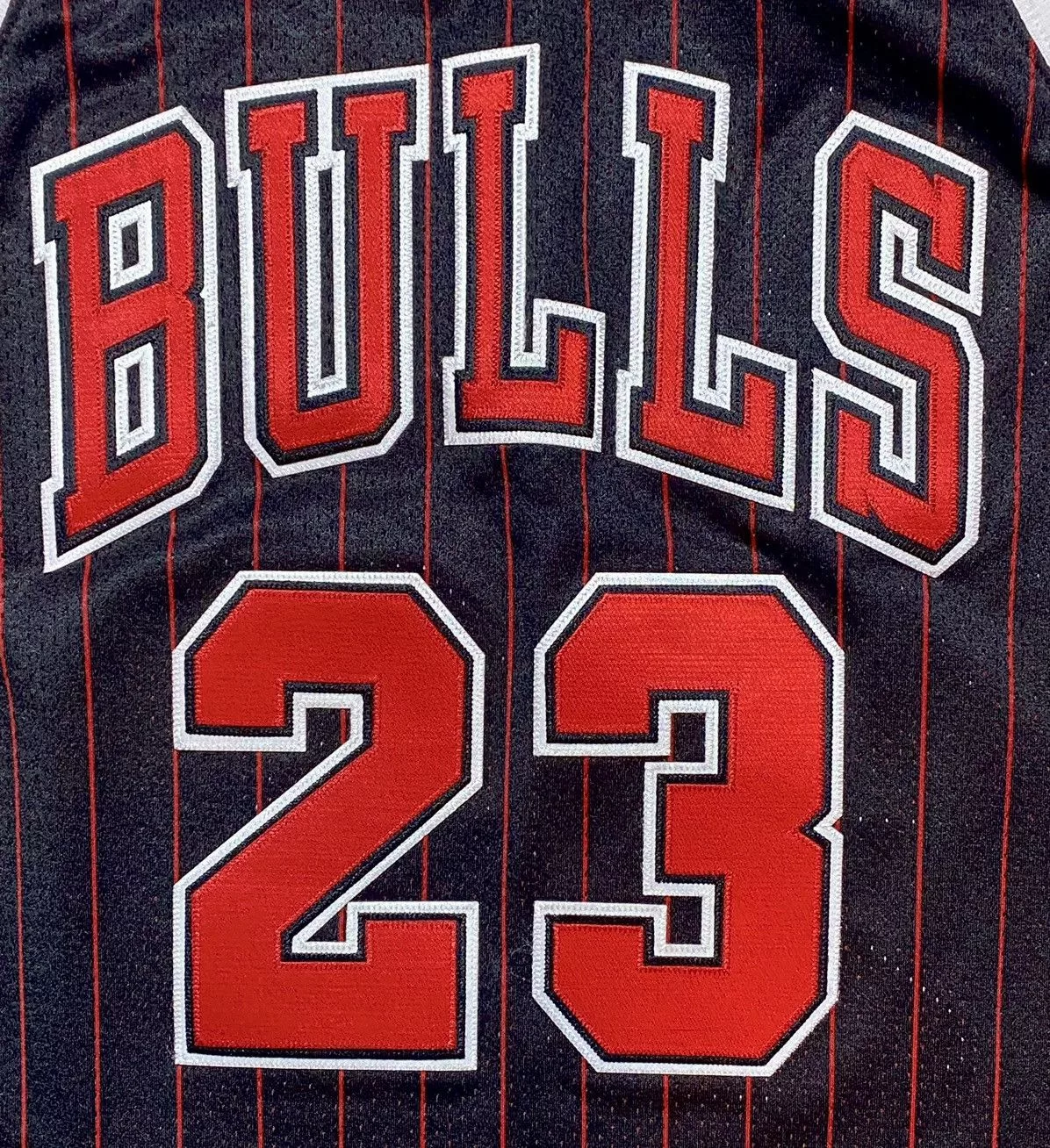 Mitchell & Ness Jerseys Mitchell & Ness × NBA Mitchell & Ness Chicago Bulls Michael Jordan 95-96 Jersey Black