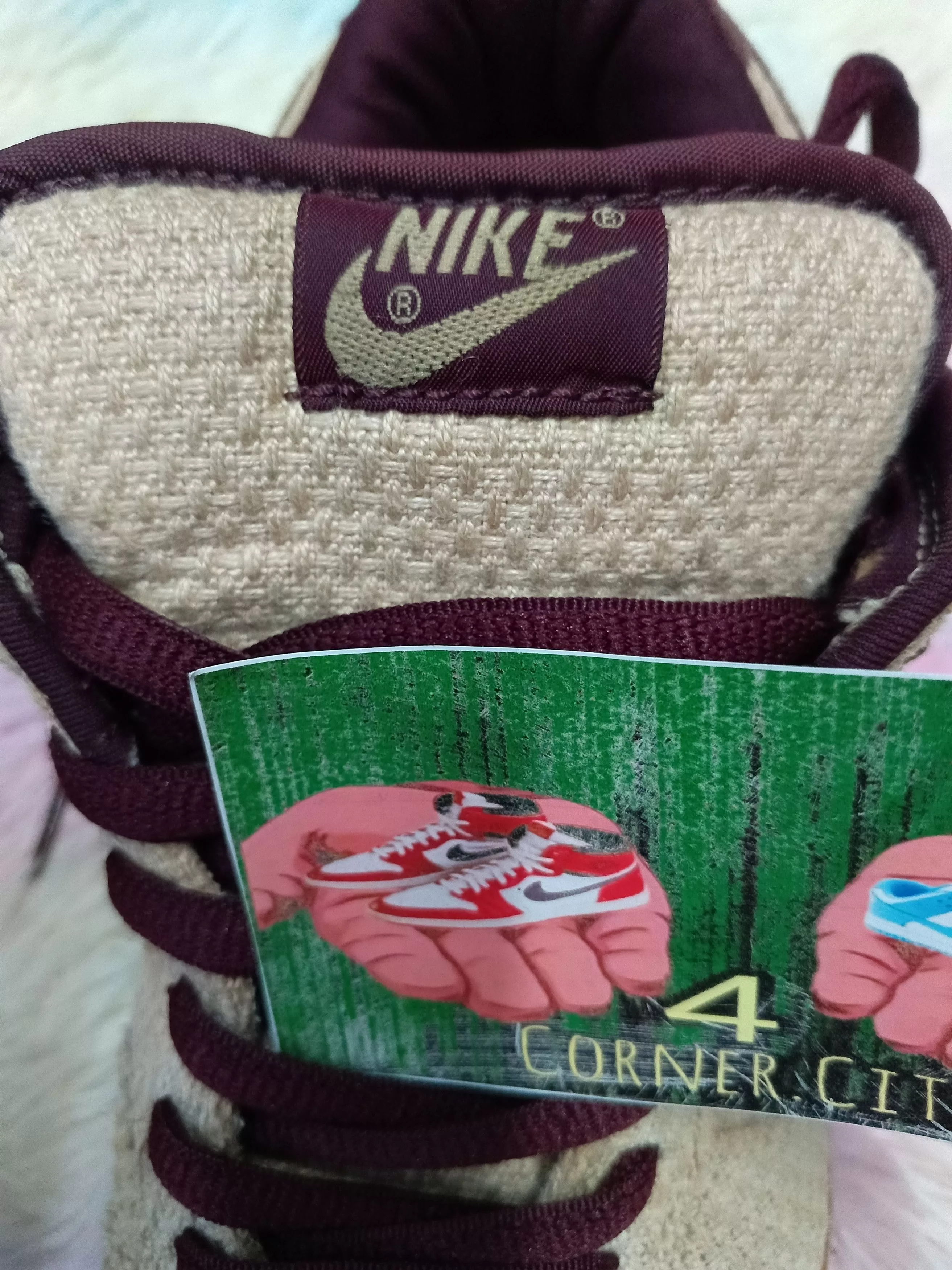 Nike Low Top Sneakers Nike Sb Dunk Low Red Hemp 2004 Beige