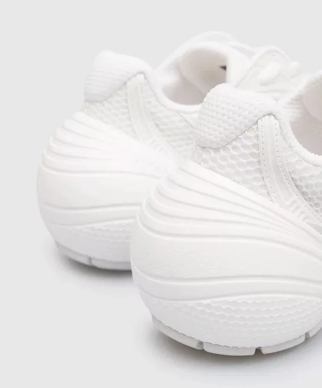 Givenchy Low Top Sneakers Givenchy o1srvl11e0624 Tk-Mx Runner Sneakers in White