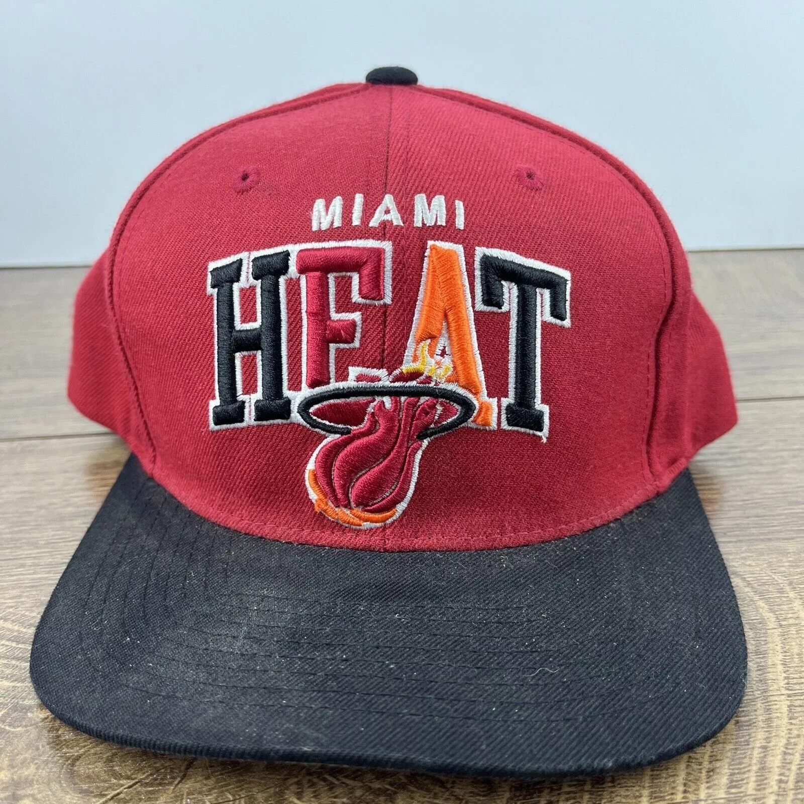 Mitchell & Ness Hats Miami Heat Hat Mitchell & Ness Miami Red Hat Adjustable Adul