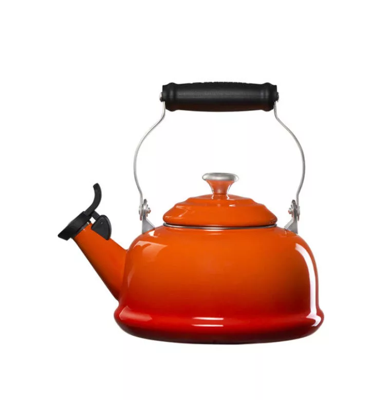 1.7 qt. Whistling Kettle - Flame