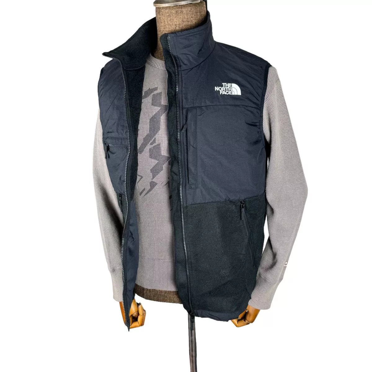 The North Face Vests ⚡️THE NORTH FACE FLEECE SLEEVELESS VEST Black Gorpcore