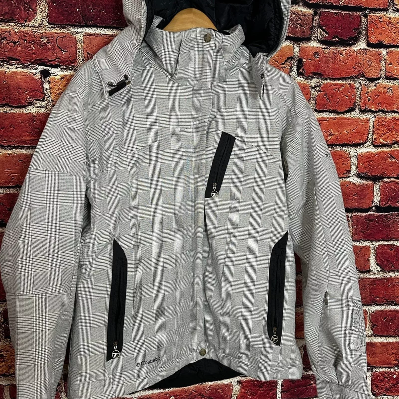 Columbia Jackets COLUMBIA TITANIUM OMNI TECH WATERPROOF SHELL JACKET Gray