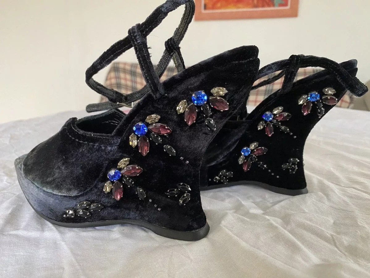 Prada Sandals vintage podium platform sandals Prada Fall 2004 Gray