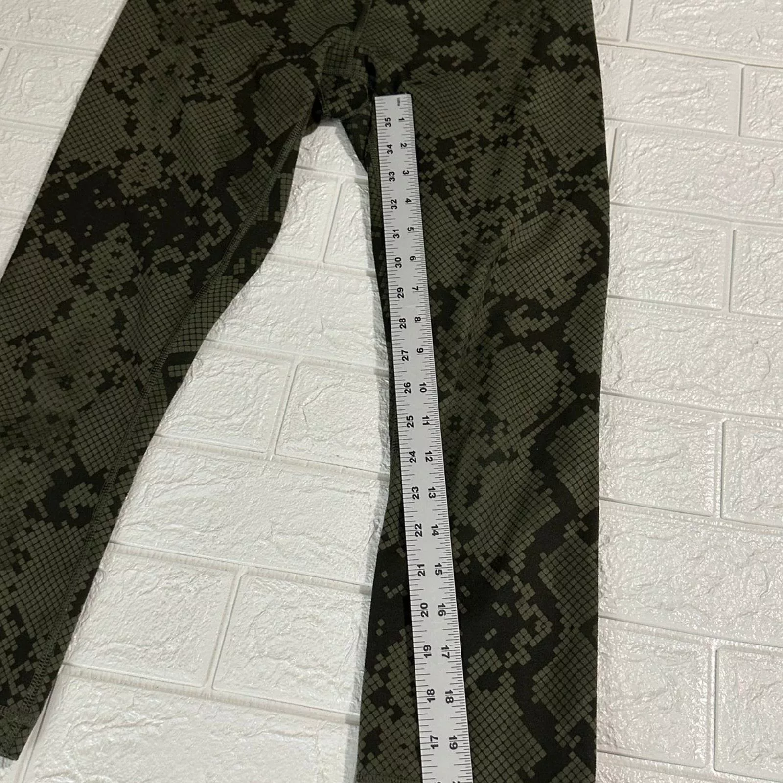 Lululemon leggings size 6 Green