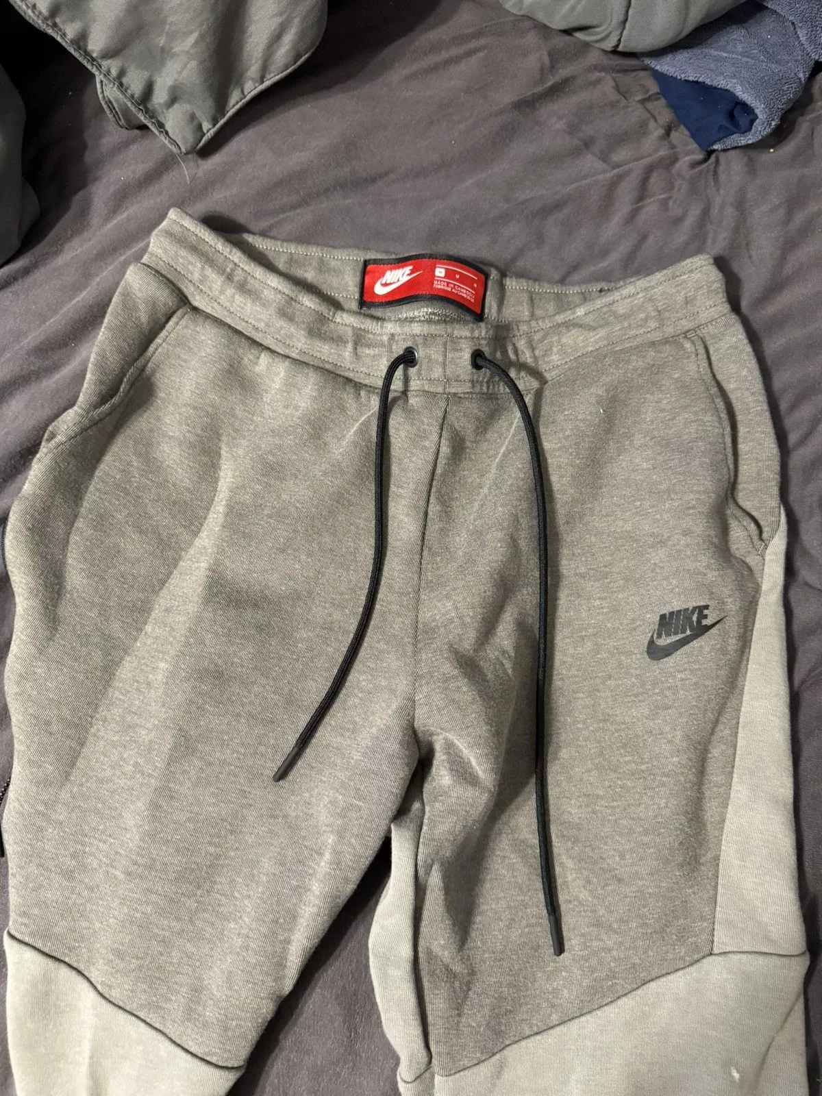Nike Sweatpants Joggers Nike tech sweatpants size medium (32) Gray