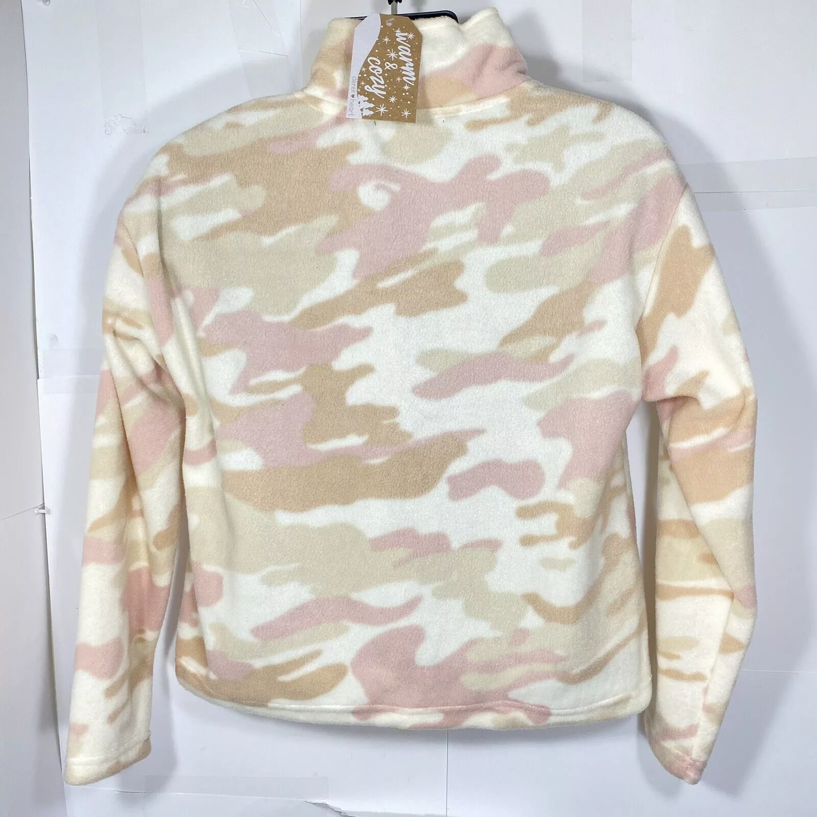 Other Sweatshirts Other Derek Heart Large Fleece Cream & Pink Camouflage Sweatshirt