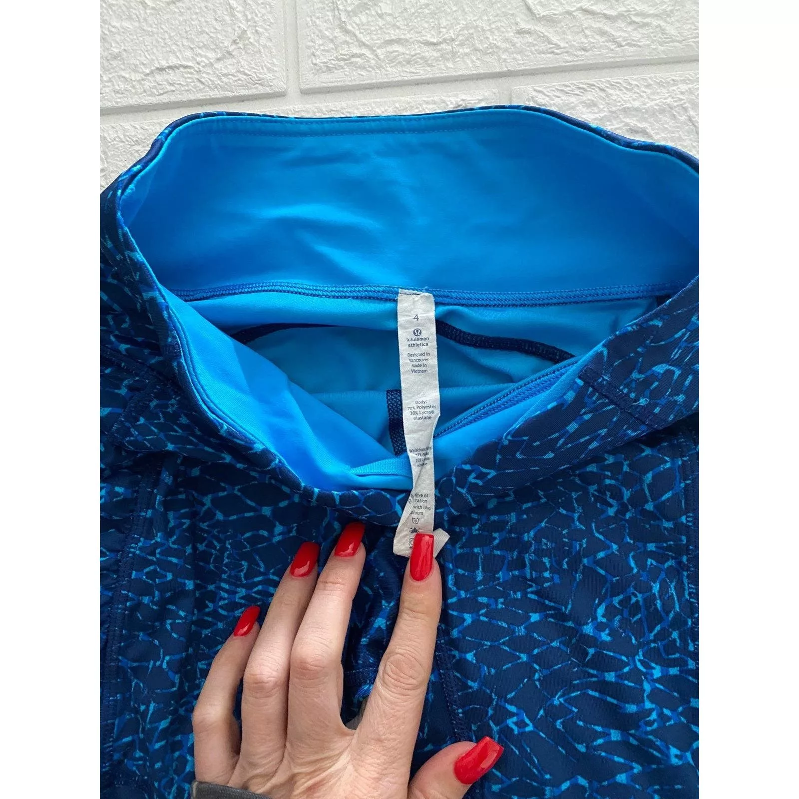 lululemon shorts size 4 Blue