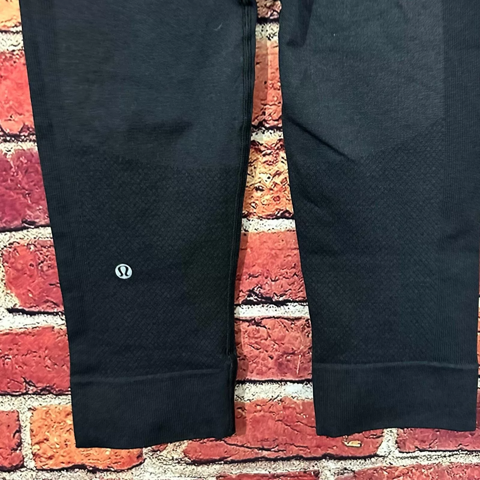 Lululemon Leggings Lululemon seamless Leggings size 4 Black