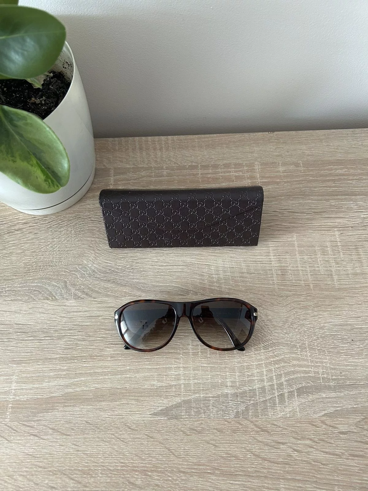 Gucci sunglasses Brown