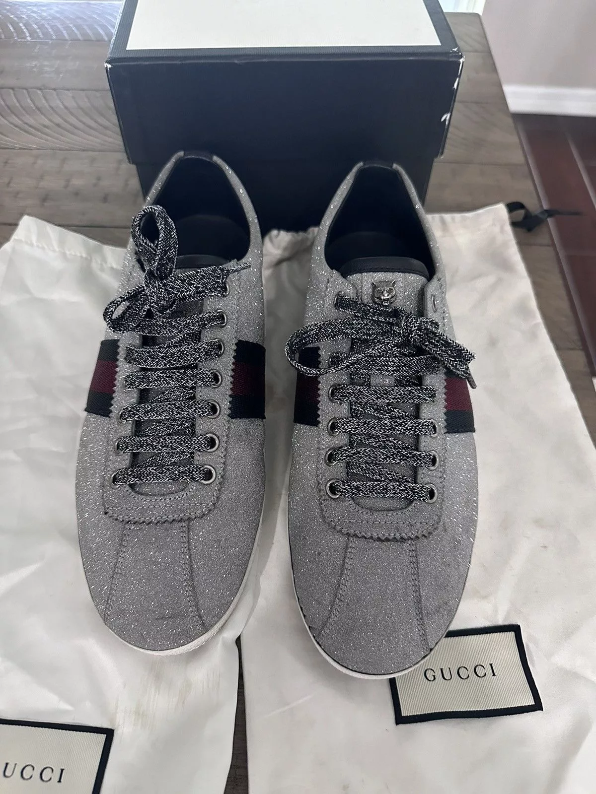 Gucci Low Top Sneakers Gucci sneakers Silver