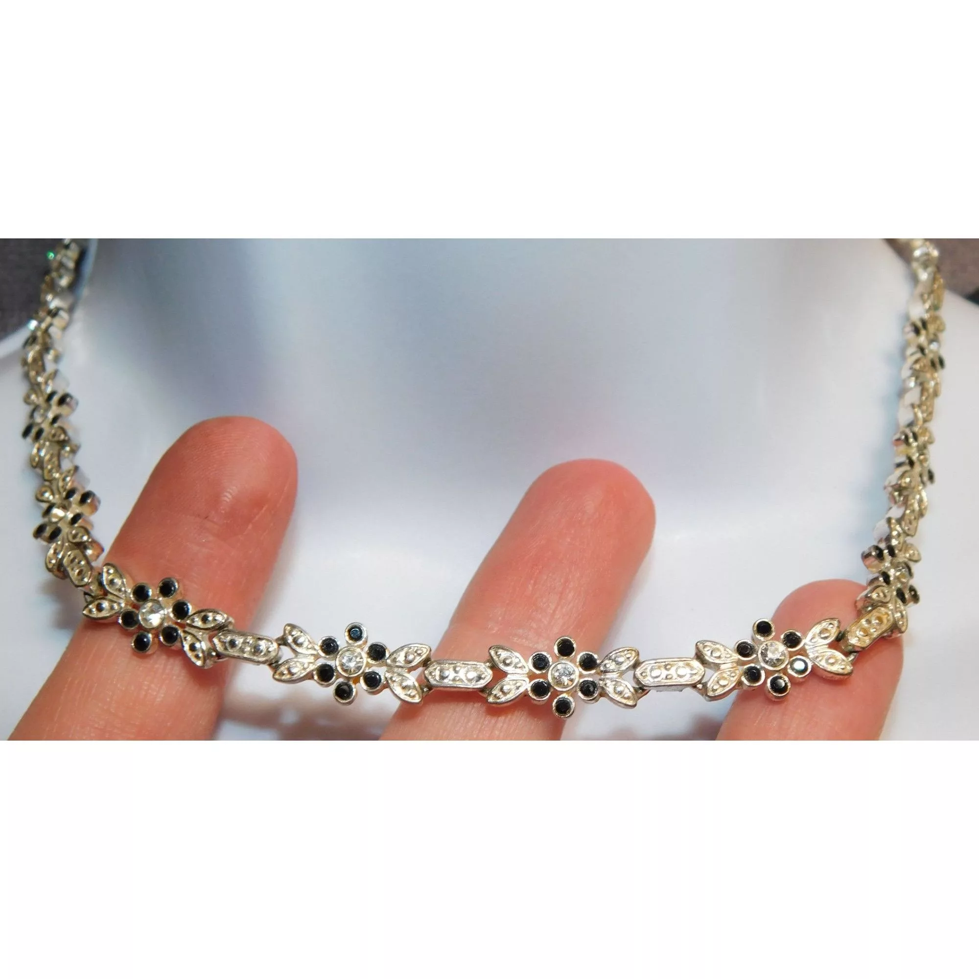 Other Necklaces Other Floral Rhinestone Necklace Silver