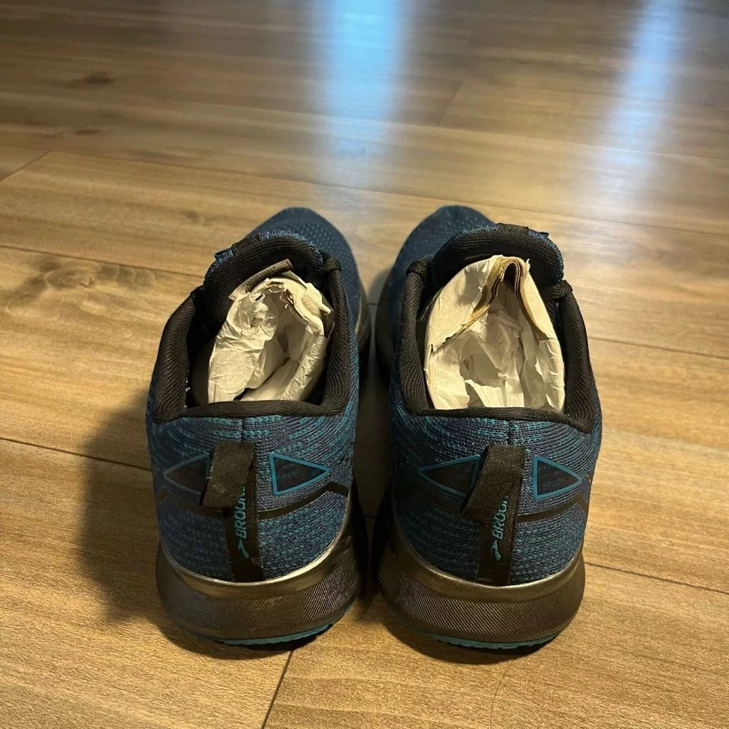 Brooks Low Top Sneakers Brooks Levitate 5 Blue Athletic Running sneaker Men 10