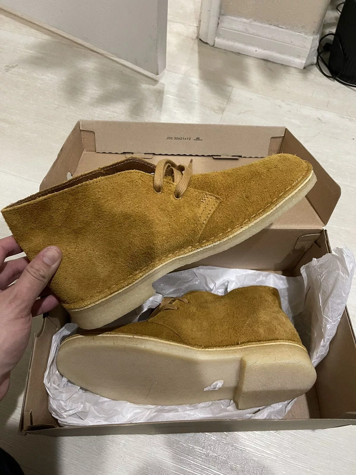 Clarks Boots Clarks desert boot brown orange, size 8