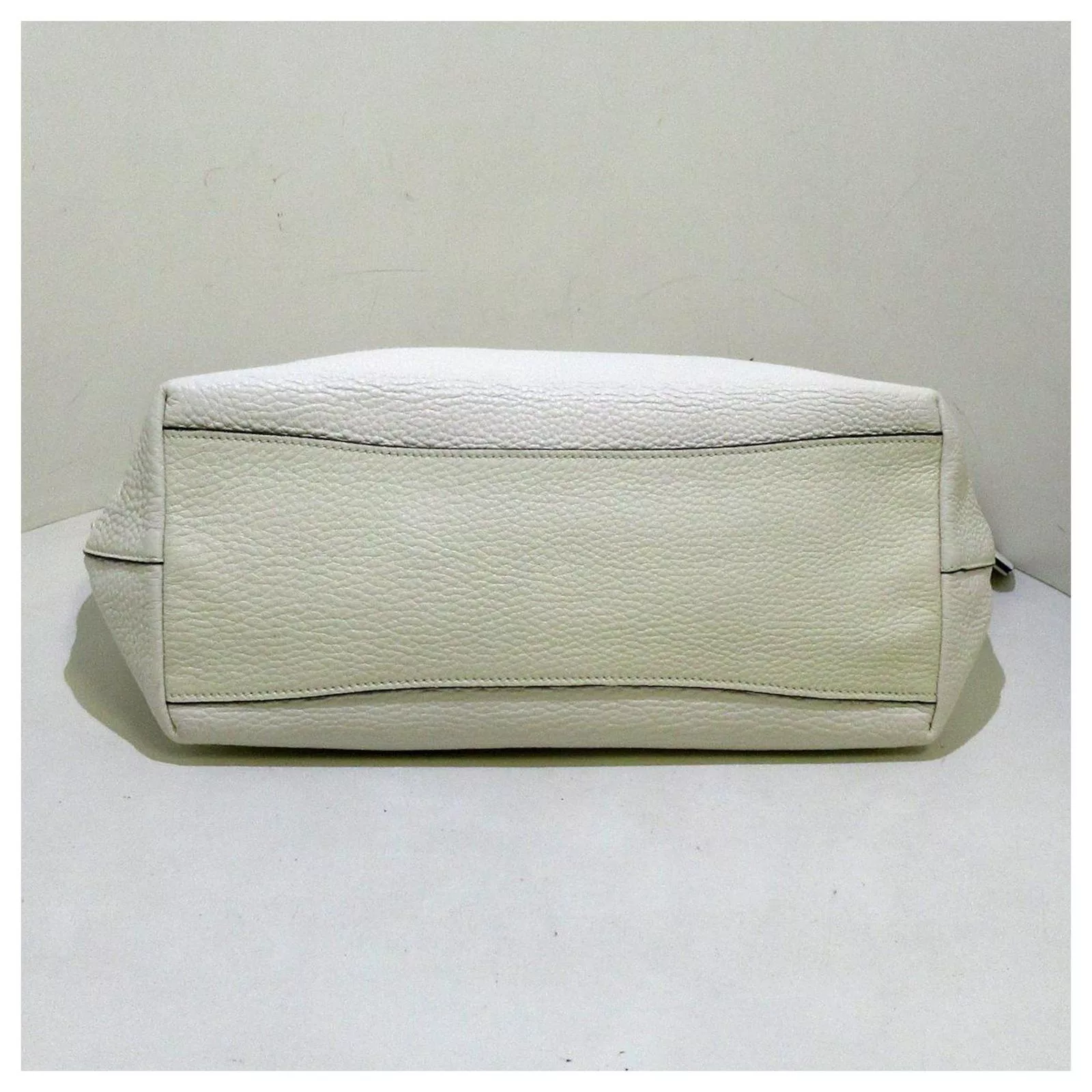 Prada Shoulder Bags Prada o1srvl11e0624 Size: OS / Shoulder Bag in White