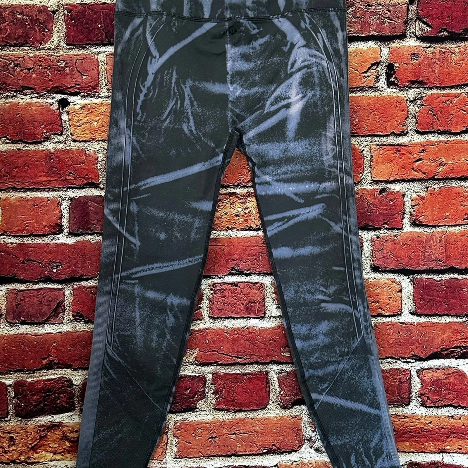 Lululemon Pants Lululemon legging size 10 Black