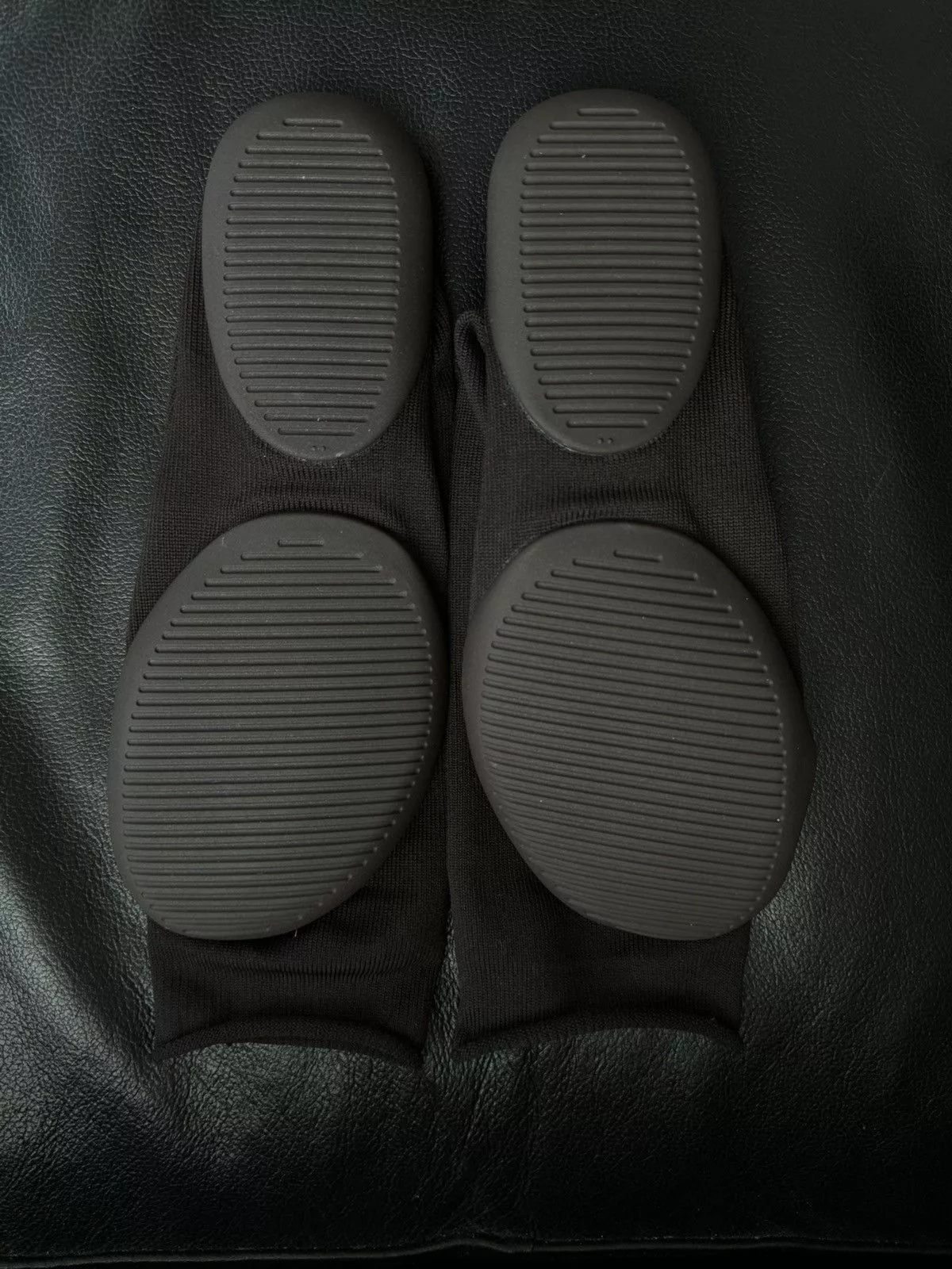 Yeezy Slip Ons Yeezy PODS Size 3 Black
