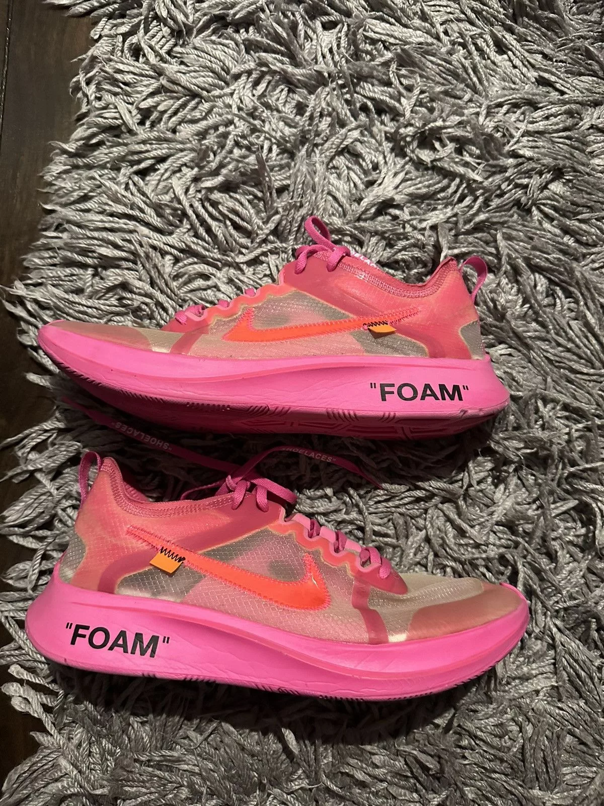 Off-White Low Top Sneakers Off-White Nike zoom fly Off White pink