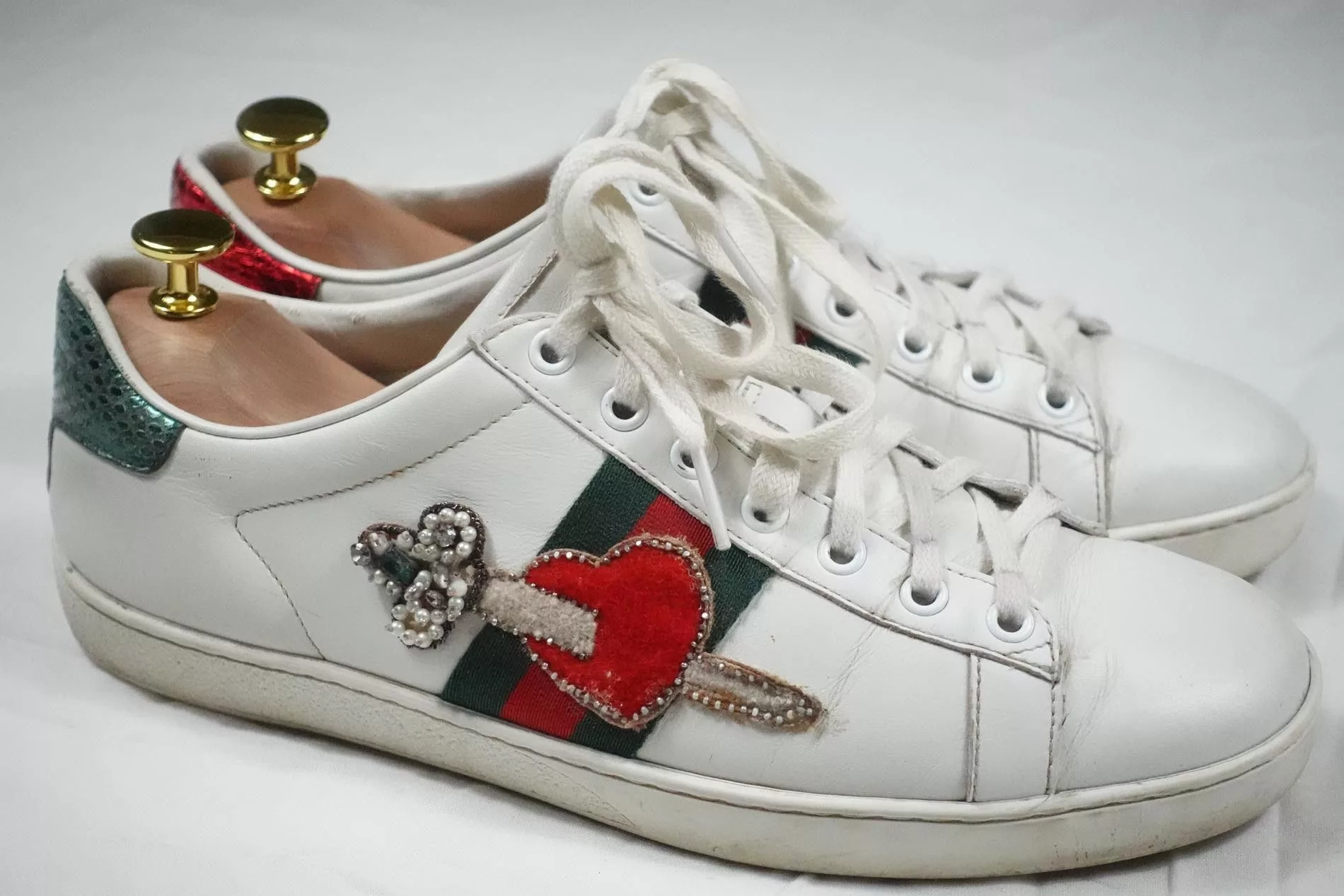 Gucci Low Top Sneakers Gucci Sneakers Ace White Leather Heart Sword 40 EU 10 US Multi