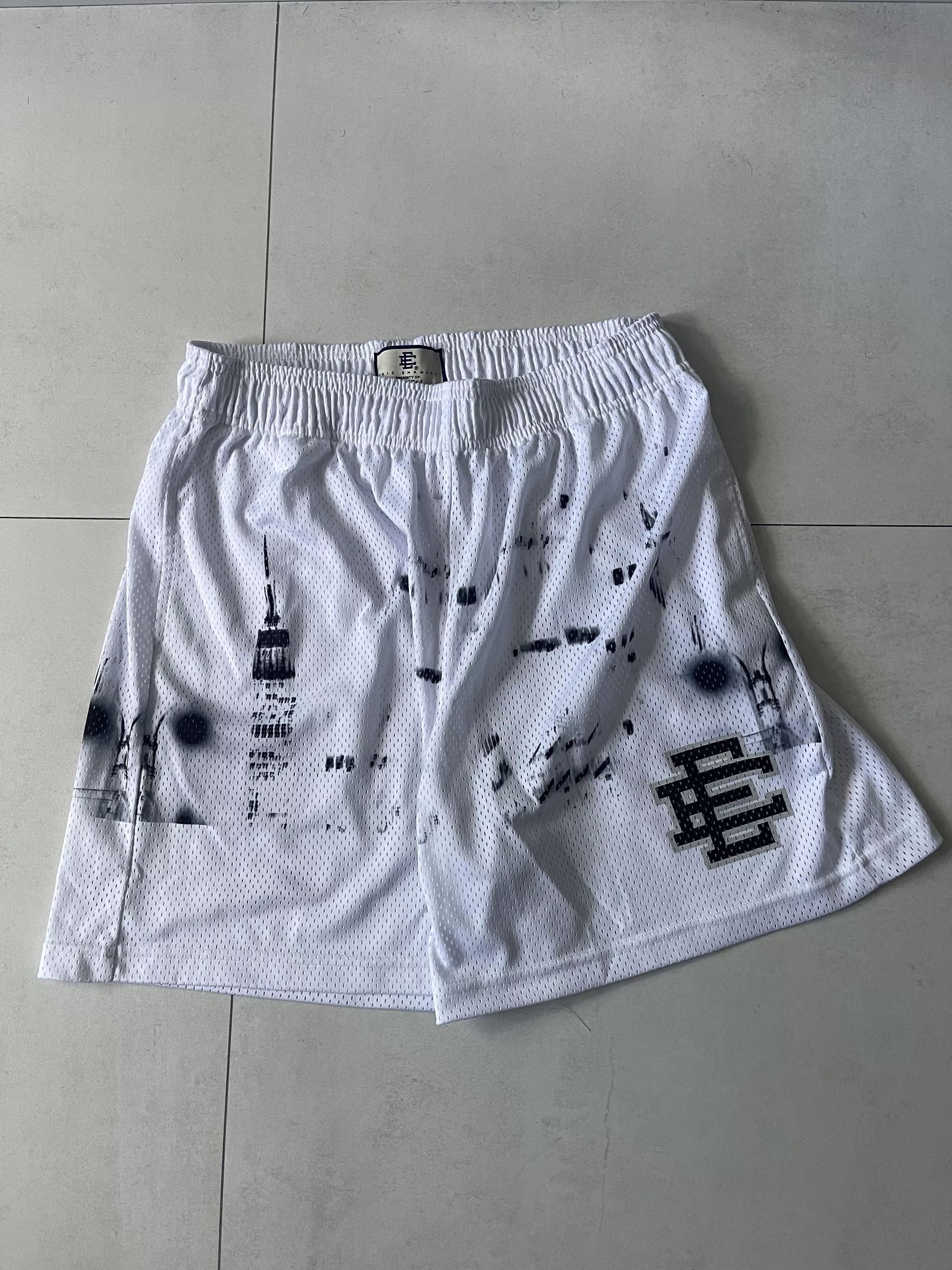 Eric Emanuel Shorts Eric Emanuel New York Skyline White Size XL
