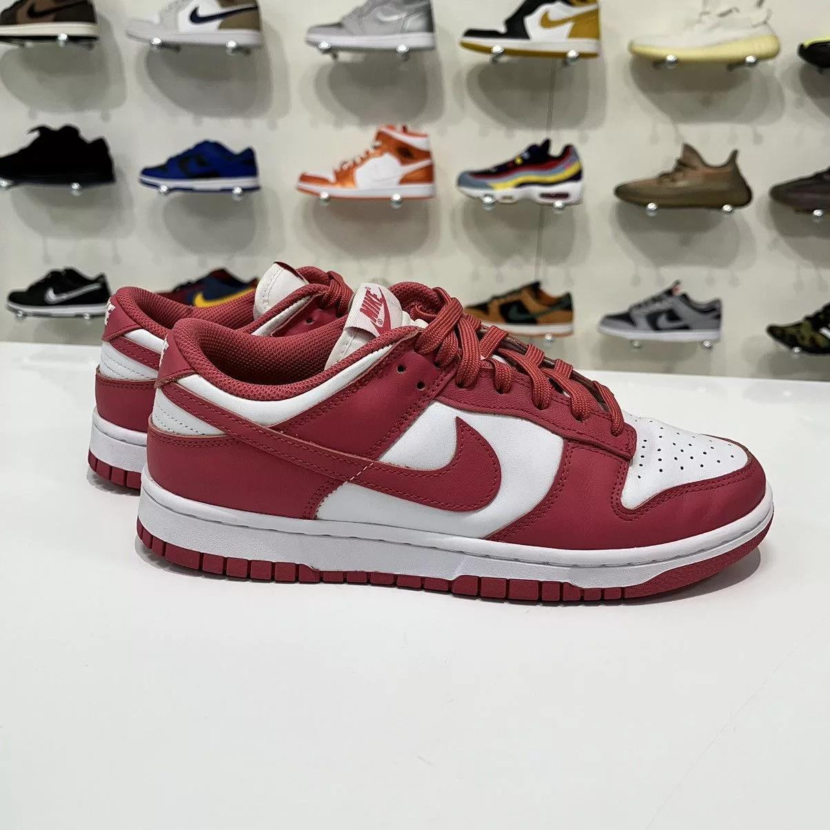 Nike Low Top Sneakers Nike Dunk Low Archeo Pink (W)