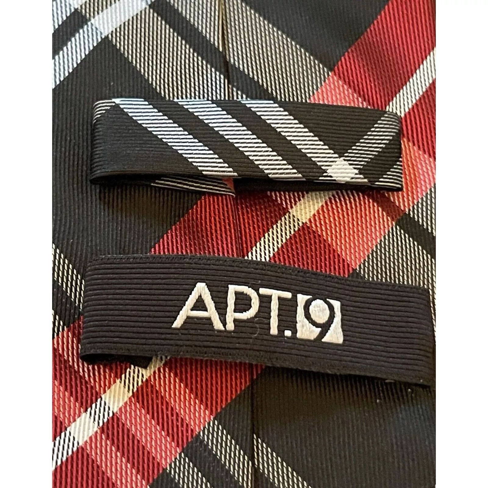 Apt. 9 Ties Pocketsquares Apt. 9 Black Red Hand Made 100% Polyester Made In China Multi