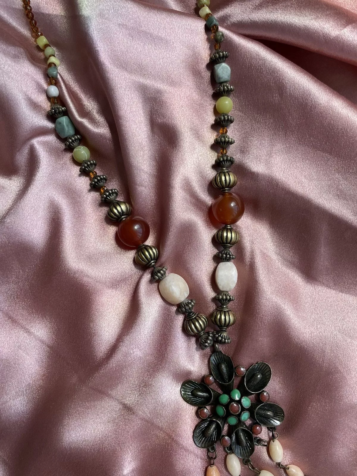 Vintage Necklaces Vintage necklace Brown