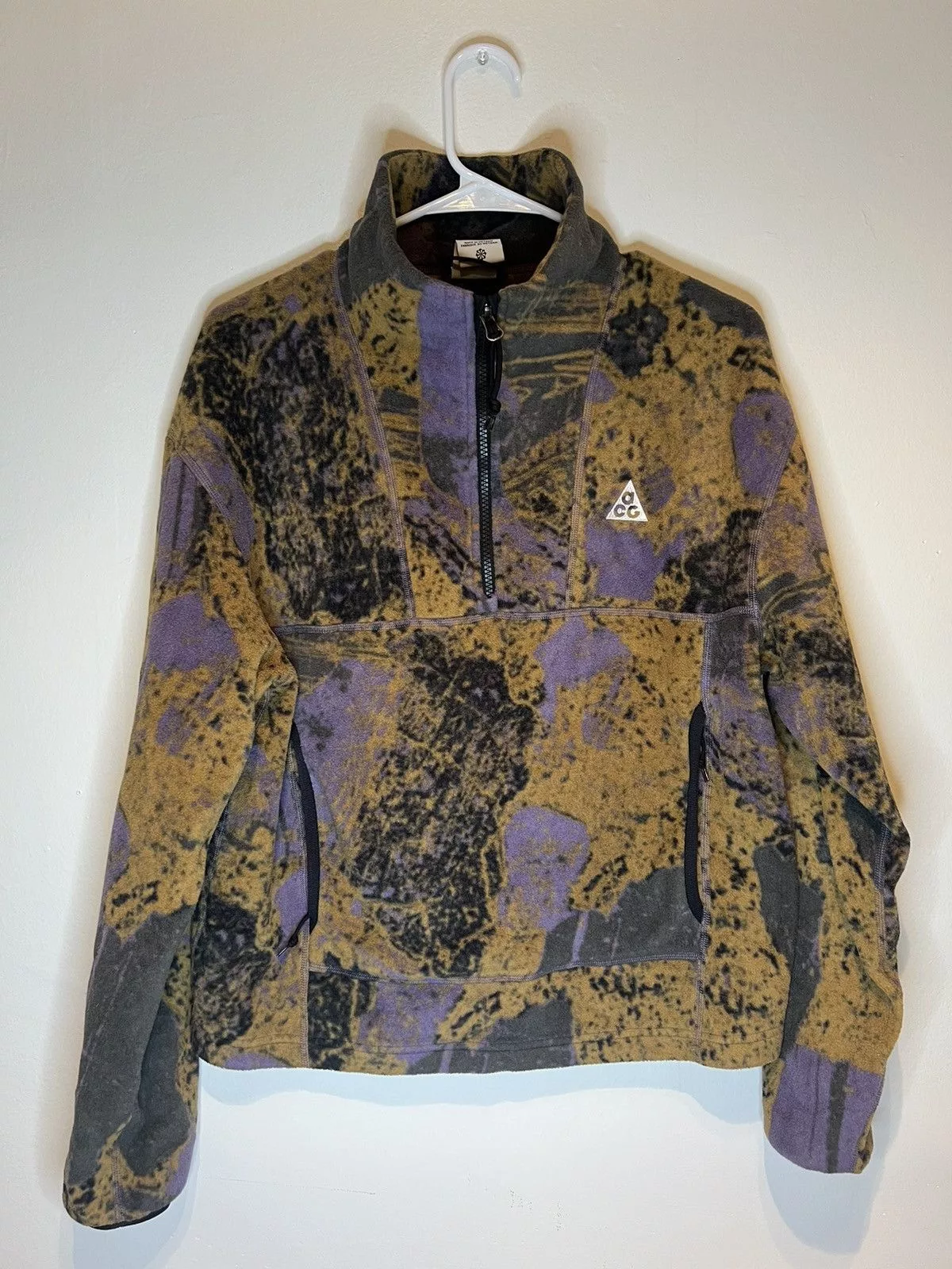Nike Down Jackets ACG THERMA-FIT 1/2-ZIP NIKE WOLF TREE Women’s Small Yellow