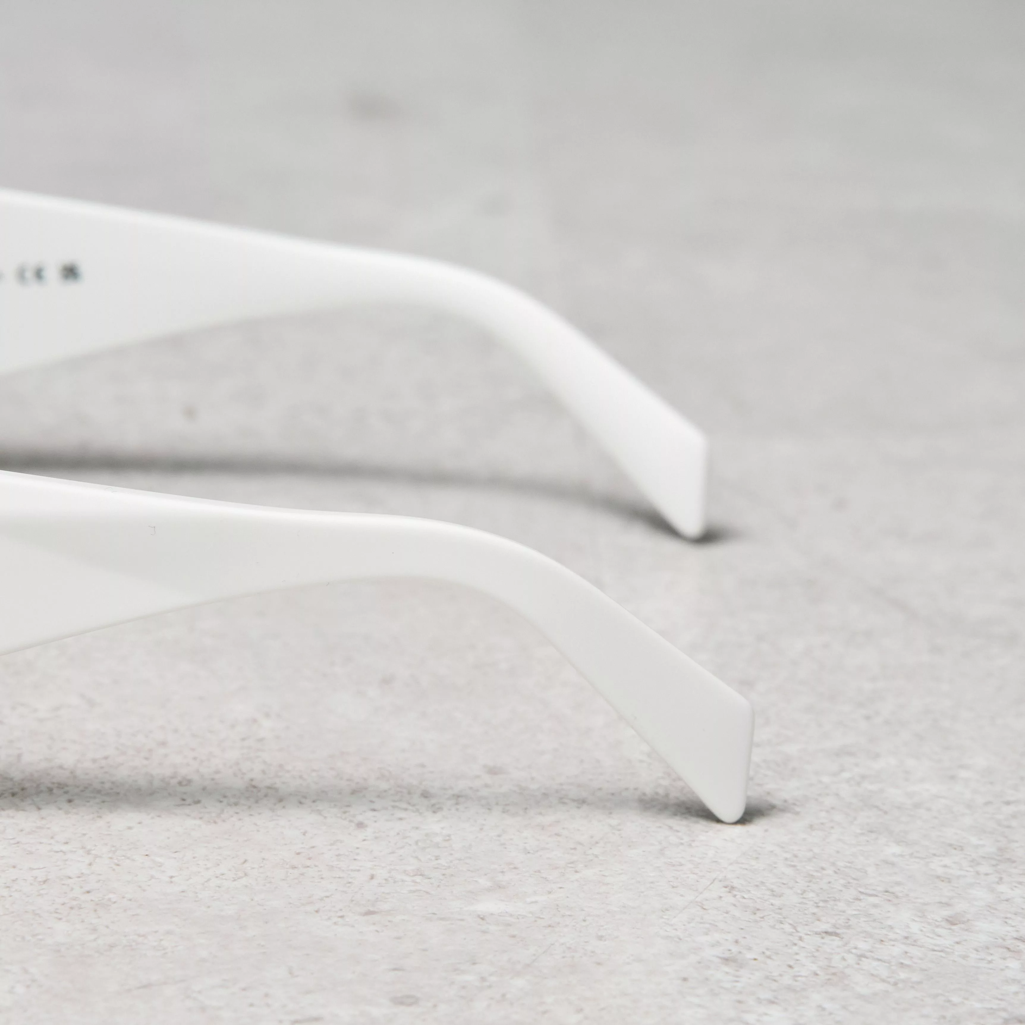 Prada Sunglasses PRADA OPR 17WS 1425S0 Sunglasses WHITE