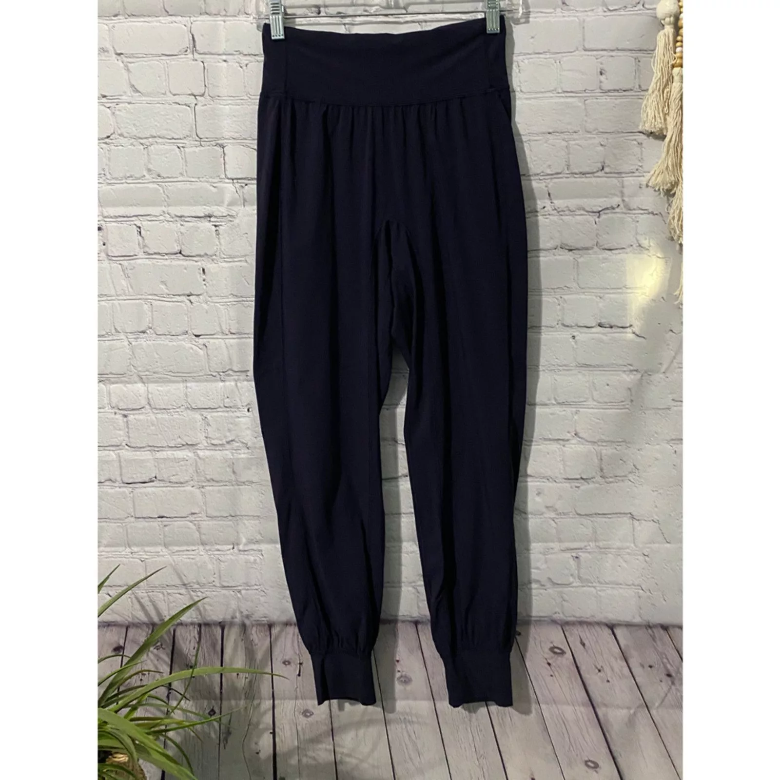 Lululemon Sweatpants Joggers Lululemon joggers size 4 Blue