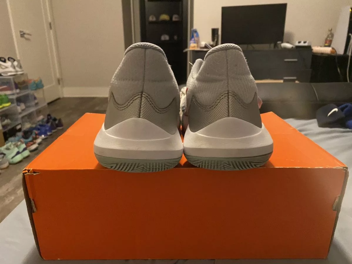 Nike Low Top Sneakers Nike precision IV Gray