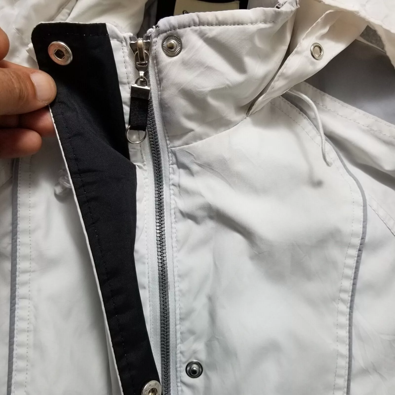 St. Johns Bay Jackets St. Johns Bay St Johns Bay Womens Jacket Small Pockets Full Zip Hooded White