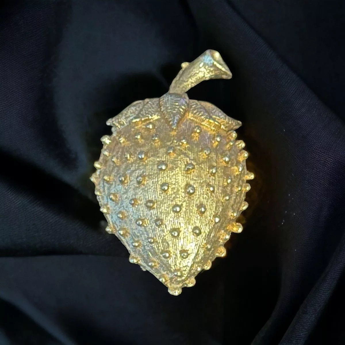 Vintage Brooches Vintage golden strawberry brooch