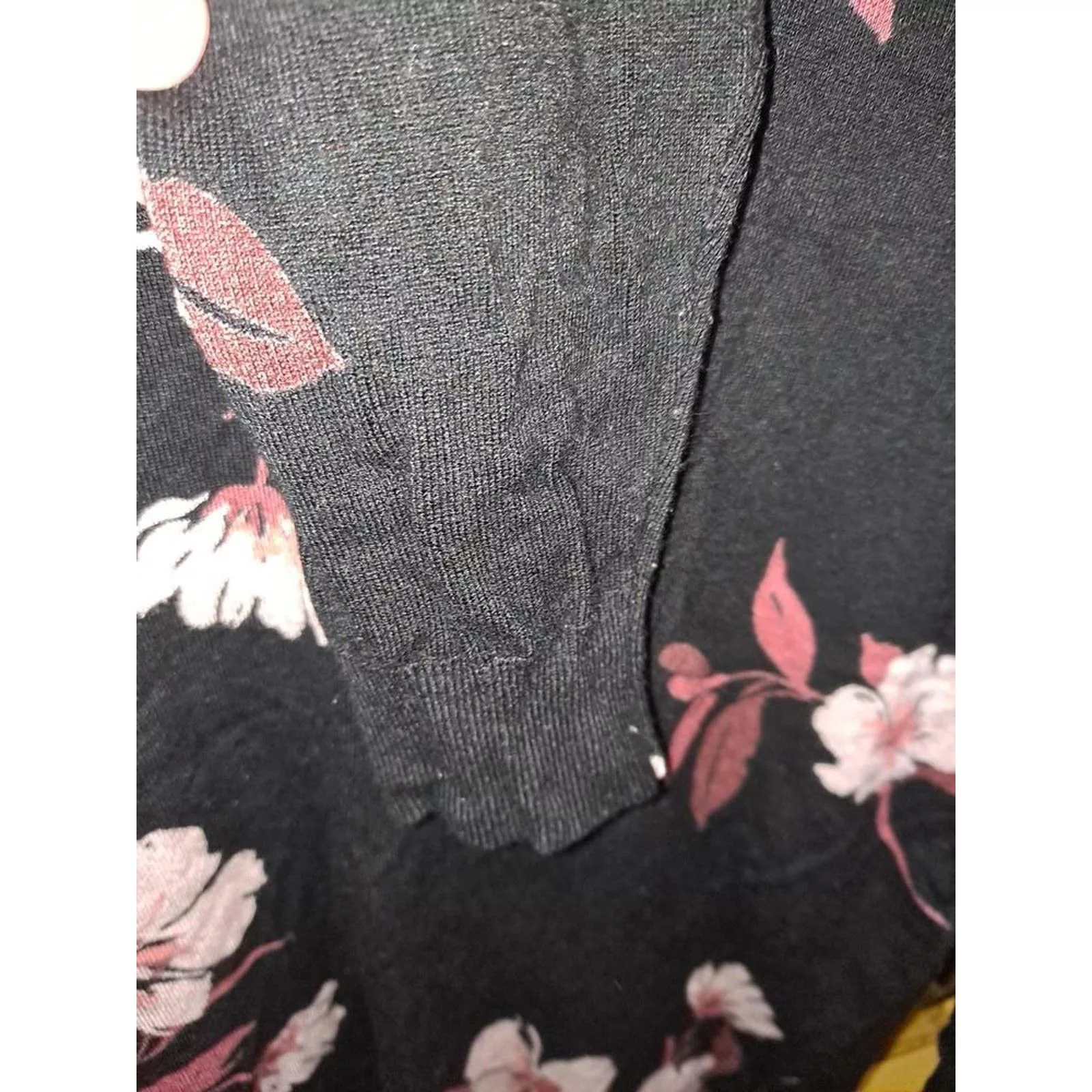 Other Sweaters Other Daniel Rainn Black Floral V Neck‎ Sweater