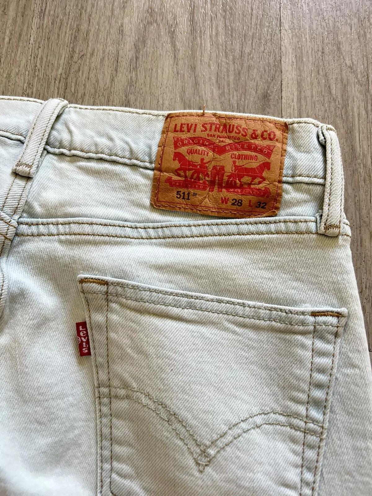 Levi's Denim Levi's Light wash cropped denim Blue