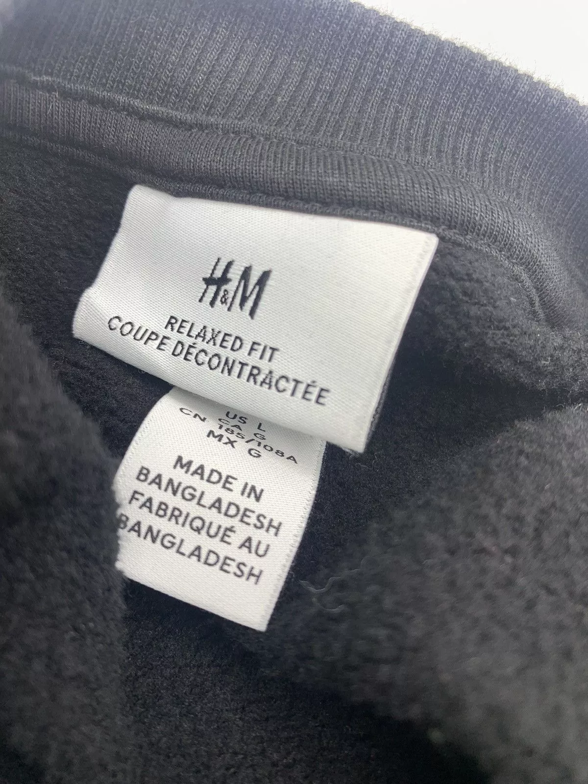 H&M Sweatshirts Hoodies H&M Black Graphic Sweatershirt