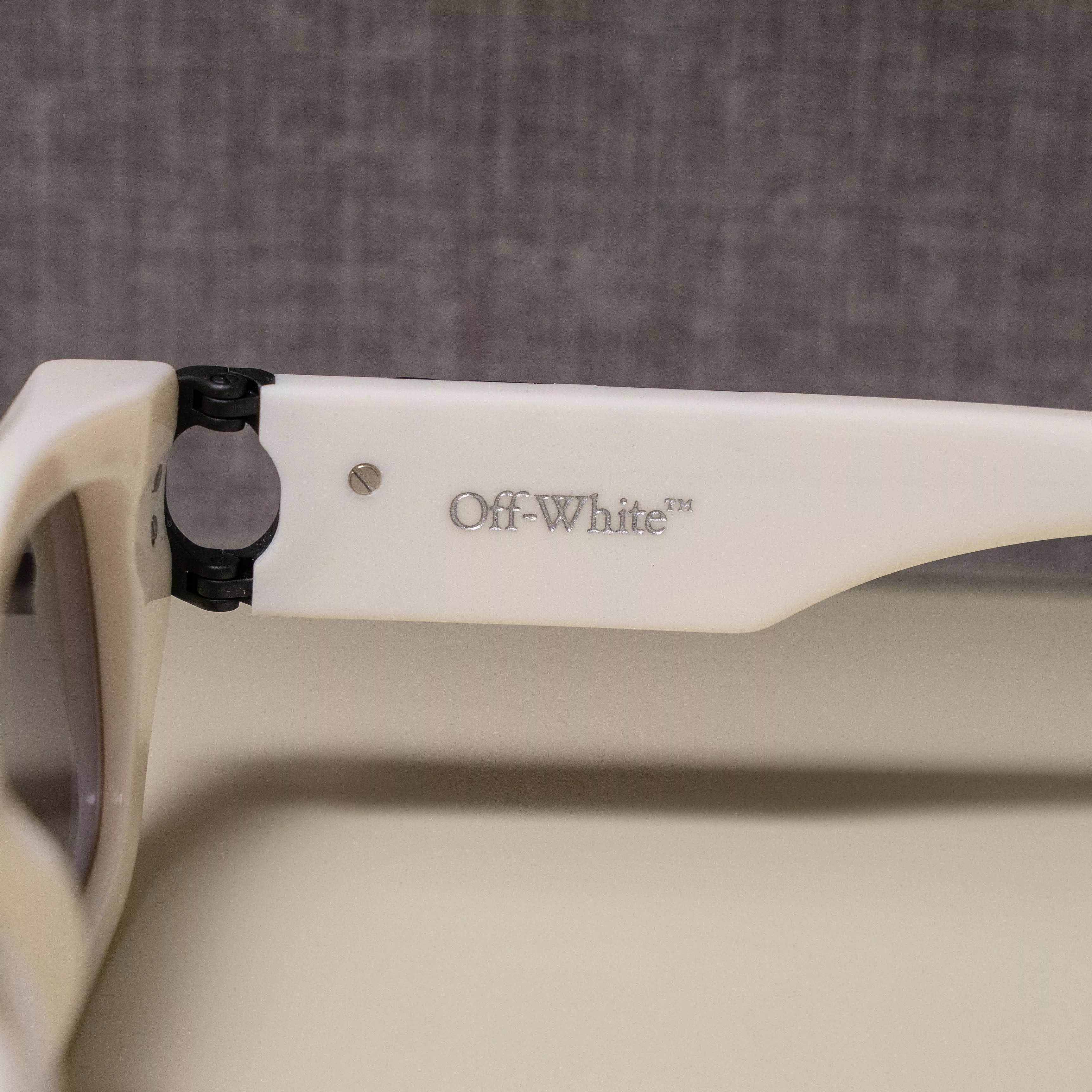 Off-White Sunglasses Off-White OFF WHITE Fillmore Rectangular Frame Sunglasses WHITE