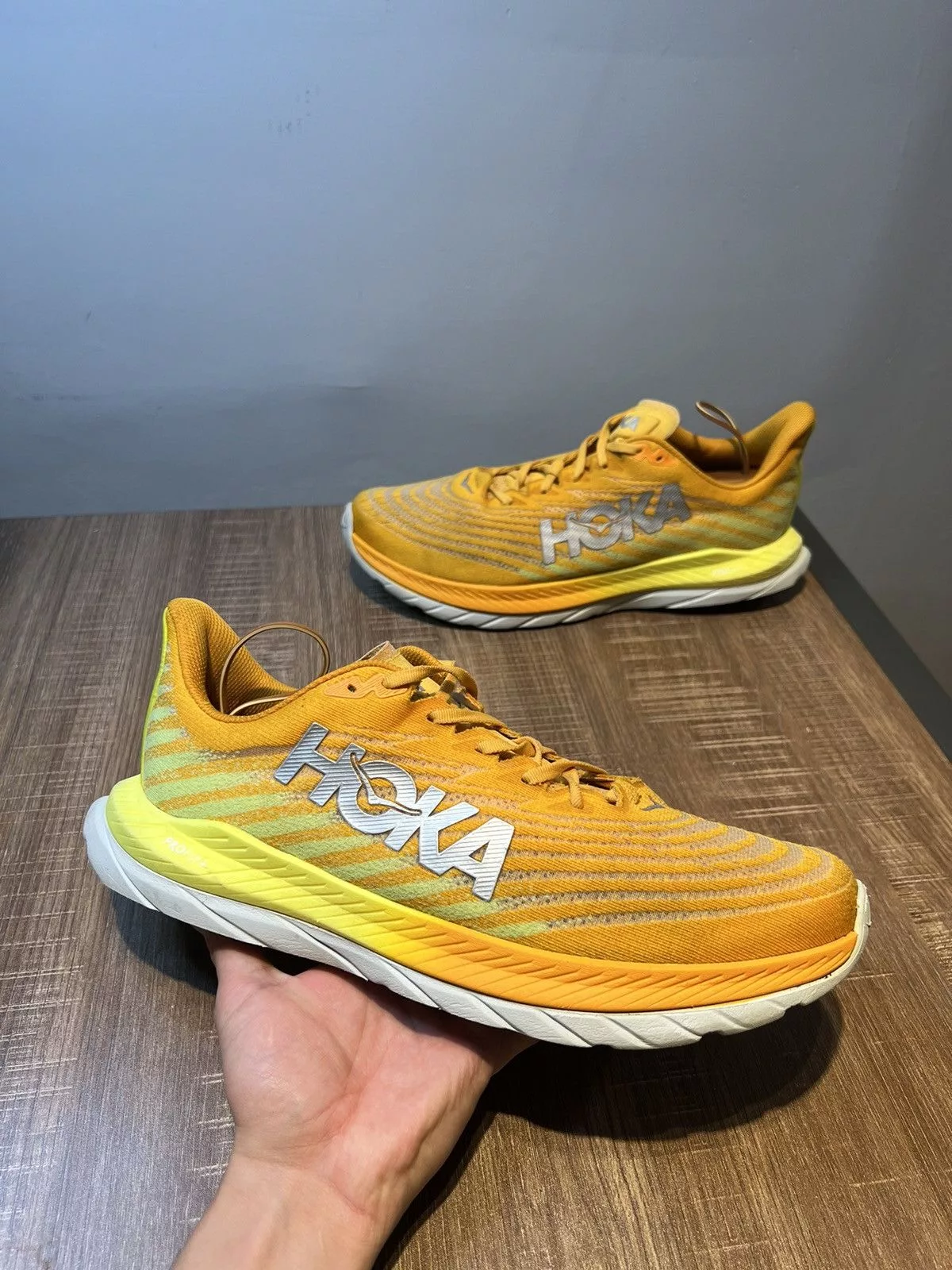 Hoka Low Top Sneakers Size 12 D Hoka One One Mach 5 Radiant Yellow Evening