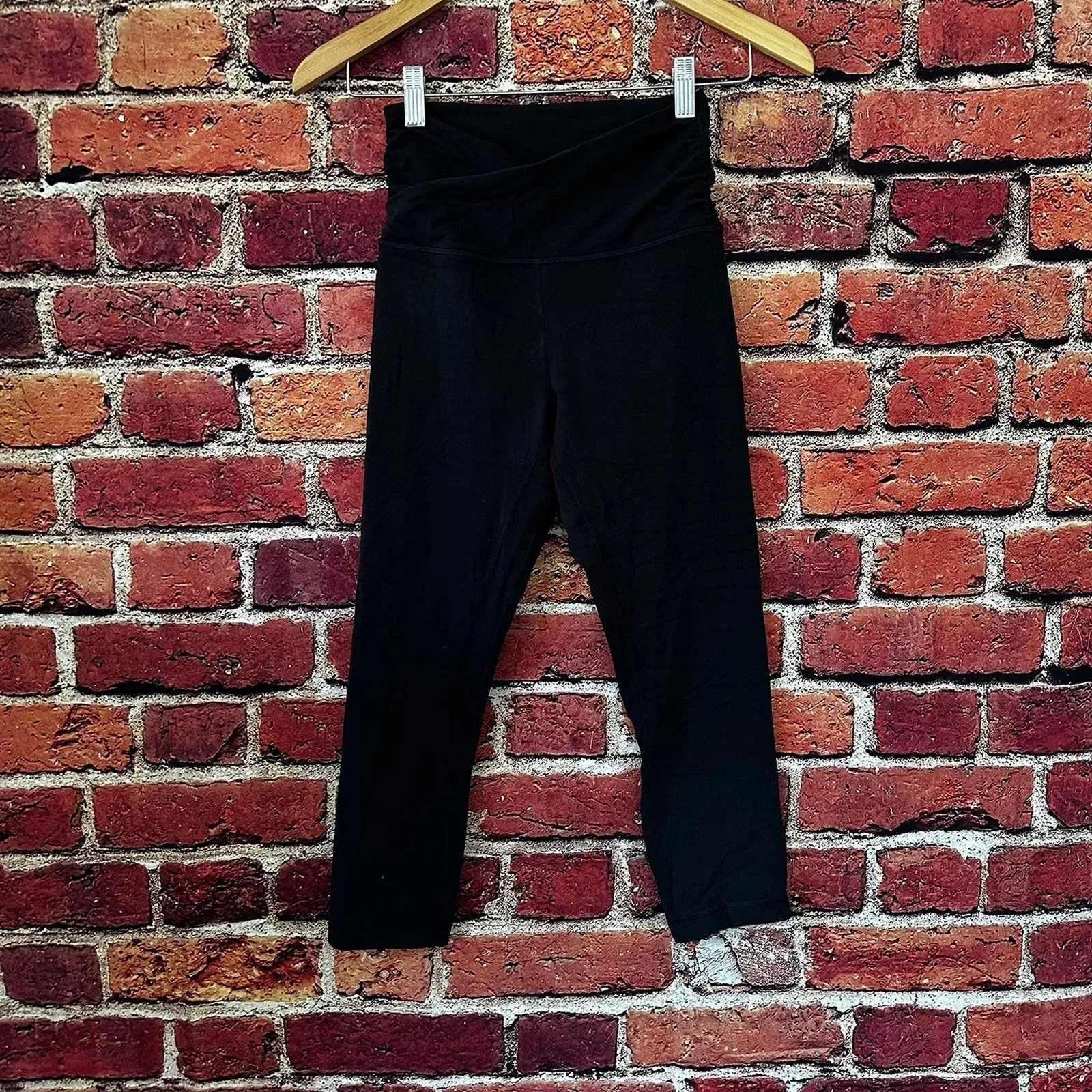 lululemon leggings black size 4