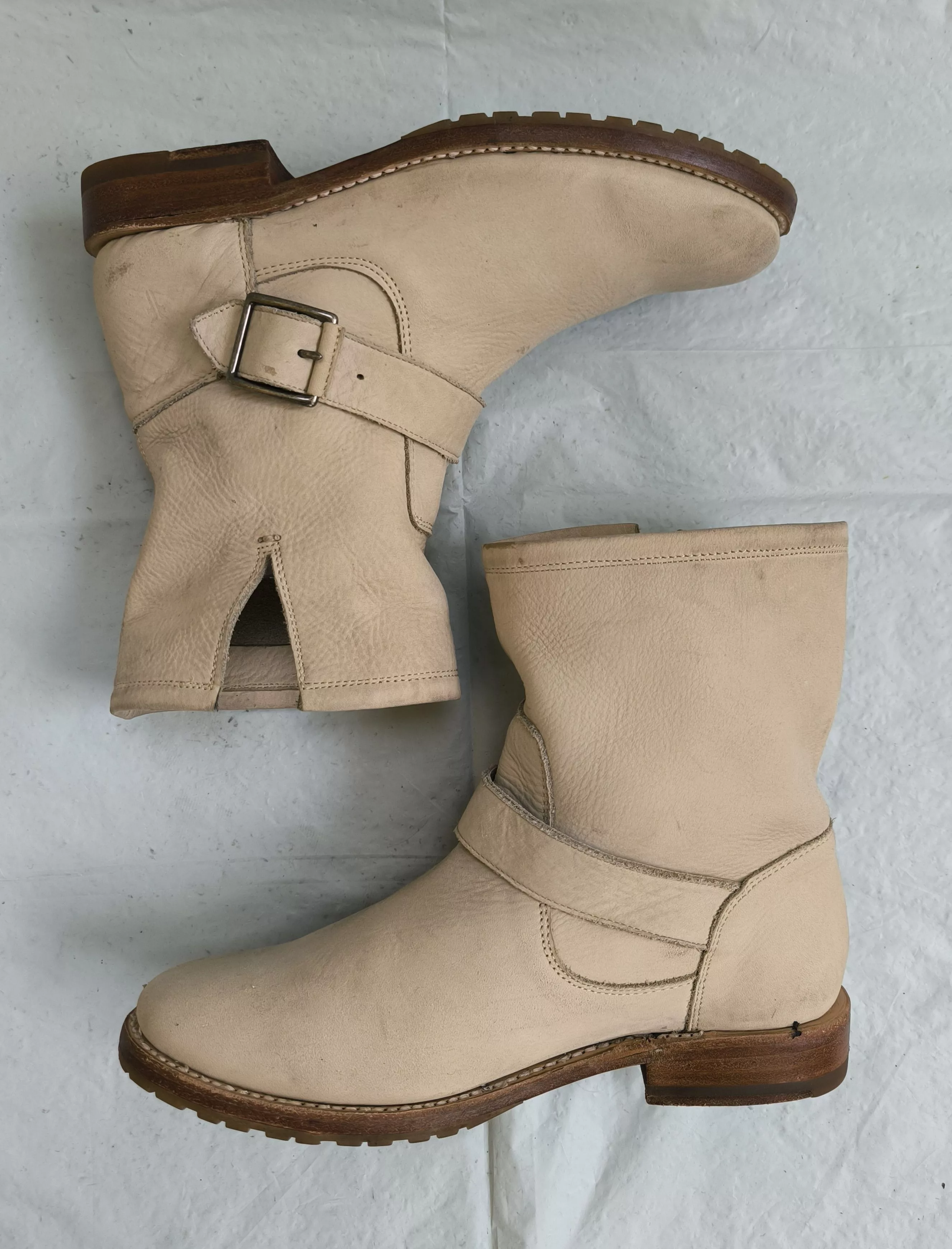 Frye Boots FRYE Natalie short engineer boots womens size 8 Ivory Multi