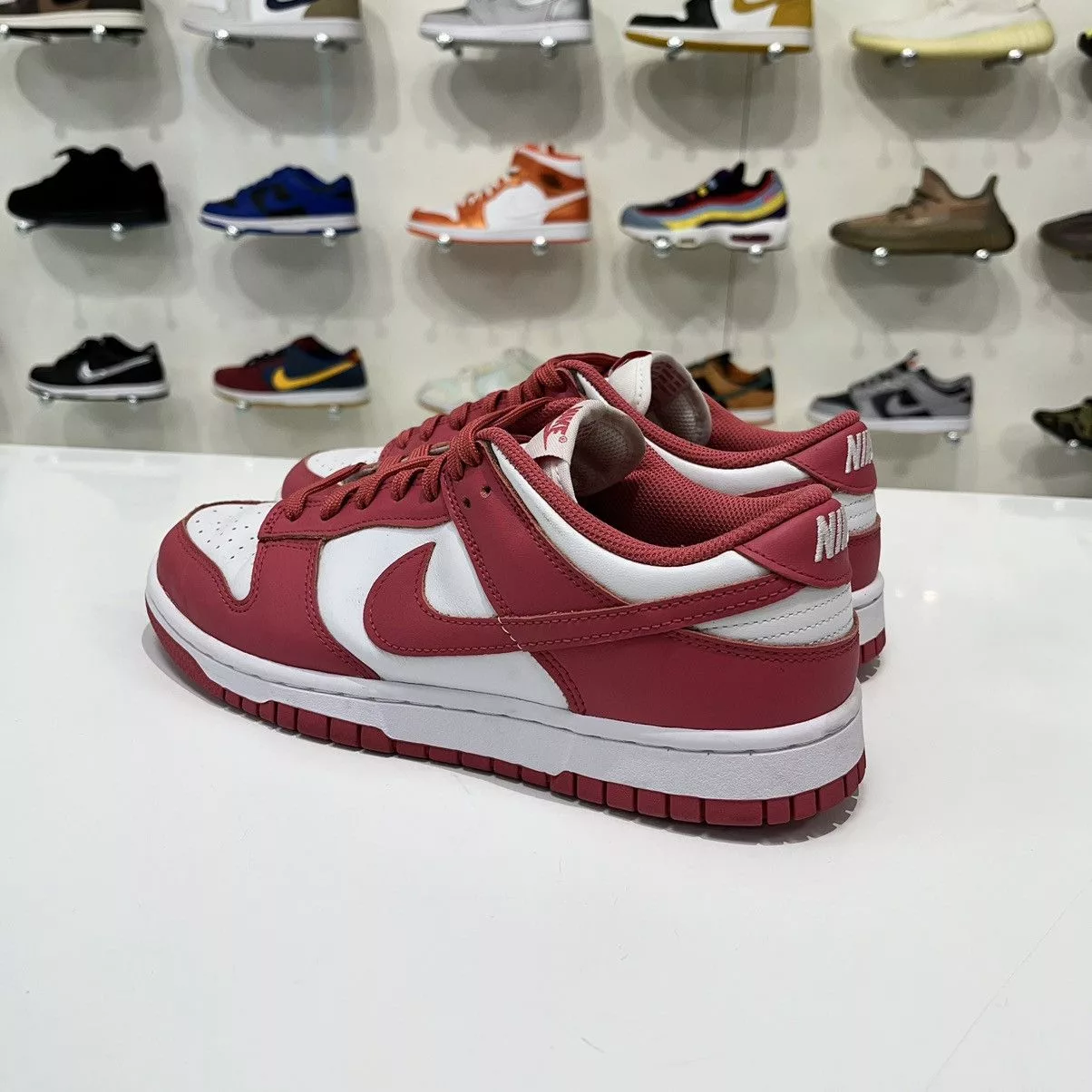 Nike Low Top Sneakers Nike Dunk Low Archeo Pink (W)