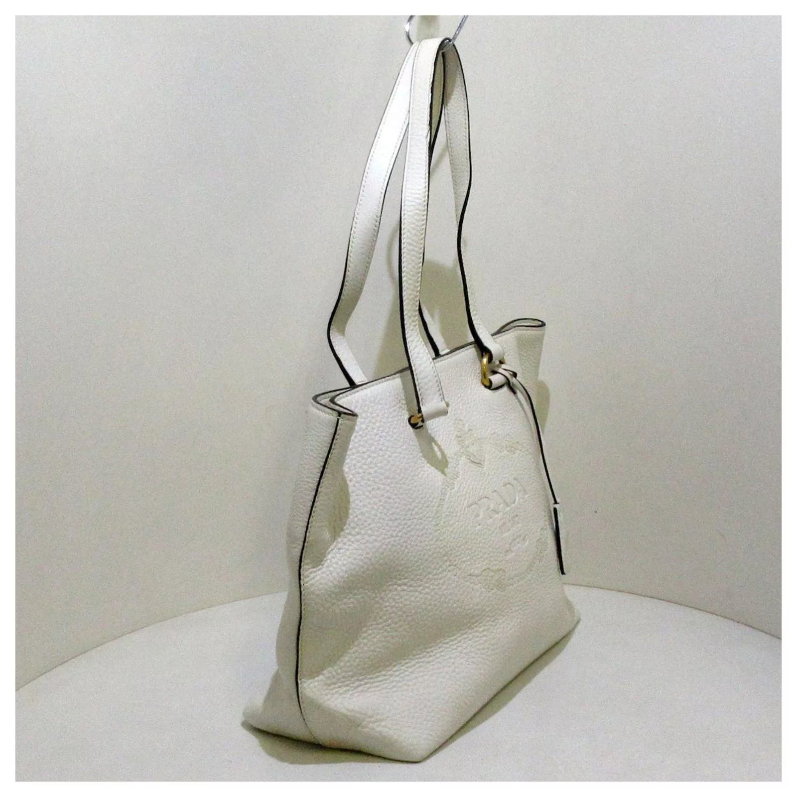 Prada Shoulder Bags Prada o1srvl11e0624 Size: OS / Shoulder Bag in White